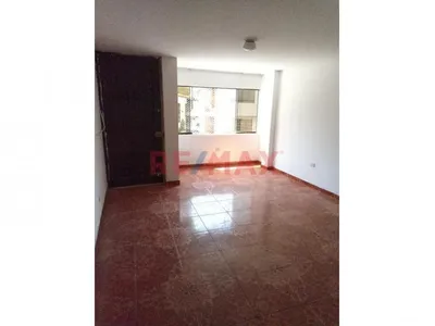 Venta de Departamento en Villa María del Triunfo - Lima 4 Dormitorios 