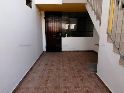Alquiler de Oficina en Los Olivos - Lima 5 Dormitorios 