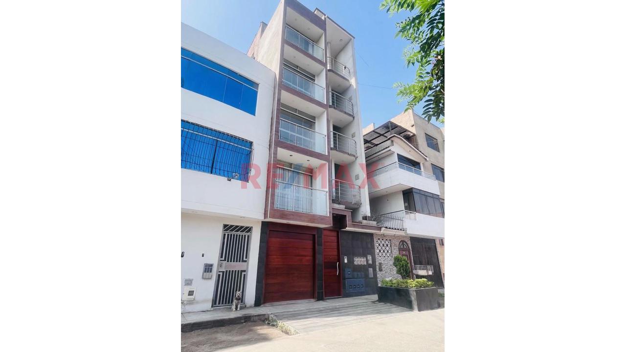 🔥 ¡Oportunidad De Estreno En Carabayllo / Límite Con Comas!  Flats De 92 M² A Precio De Ocasión — Desde $ 59,000 A Minutos De Av. Universitaria, Av. Trapiche, Av. Cóndorcanqui Y Av. Chimpu Ocllo. Cerca De Comercios, Transporte Y Servicios Clave.