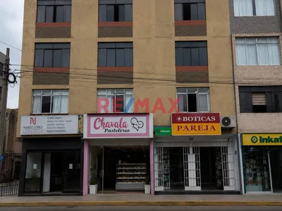 🚨🏢 Propiedades Así En Salamanca, Con Ubicación Comercial Estratégica, Duran Muy Poco… Y Cuando Salen Al Mercado, No Esperan Mucho. 🔥⏳