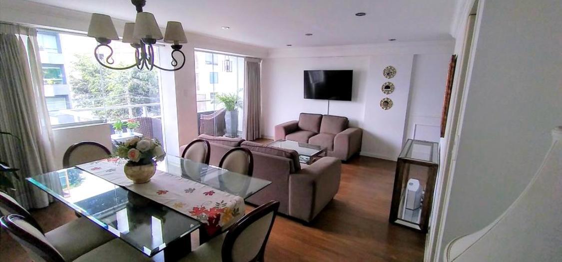 Venta de Departamento en Santiago de Surco - Lima 3 Dormitorios 