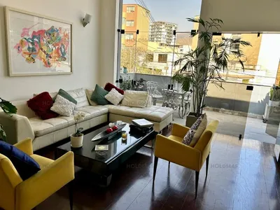 Venta de Departamento en Santiago de Surco - Lima 4 Dormitorios