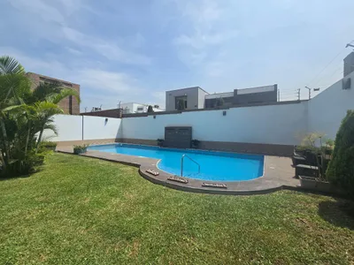 Alquiler de Casa en La Molina - Lima 4 Dormitorios 