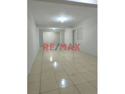 📍 ¡Excelente Oportunidad Comercial En Miraflores! Alquiler De Local Estratégico Con Sótano En Av. San Martín