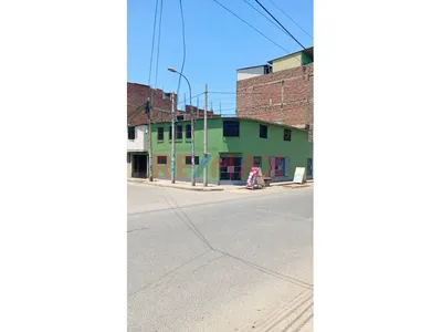 Casa en venta · America, San Juan de Miraflores · 139 m², 5 dorm.