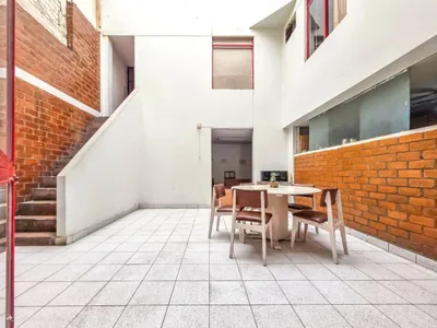 Venta de Casa en Ate - Lima 5 Dormitorios
