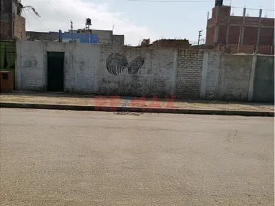 Se Vende Terreno 112 M2, Urb. La Capullanas Mz B Lt 9, Trujillo