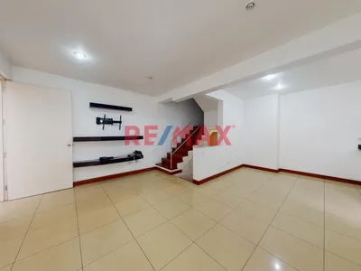 Se Vende Departamento Duplex En Primer Piso - Monterrico