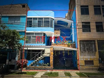 Alquilo Casa De 3 Pisos En Urb. Latina – Jlo, Para Empresas