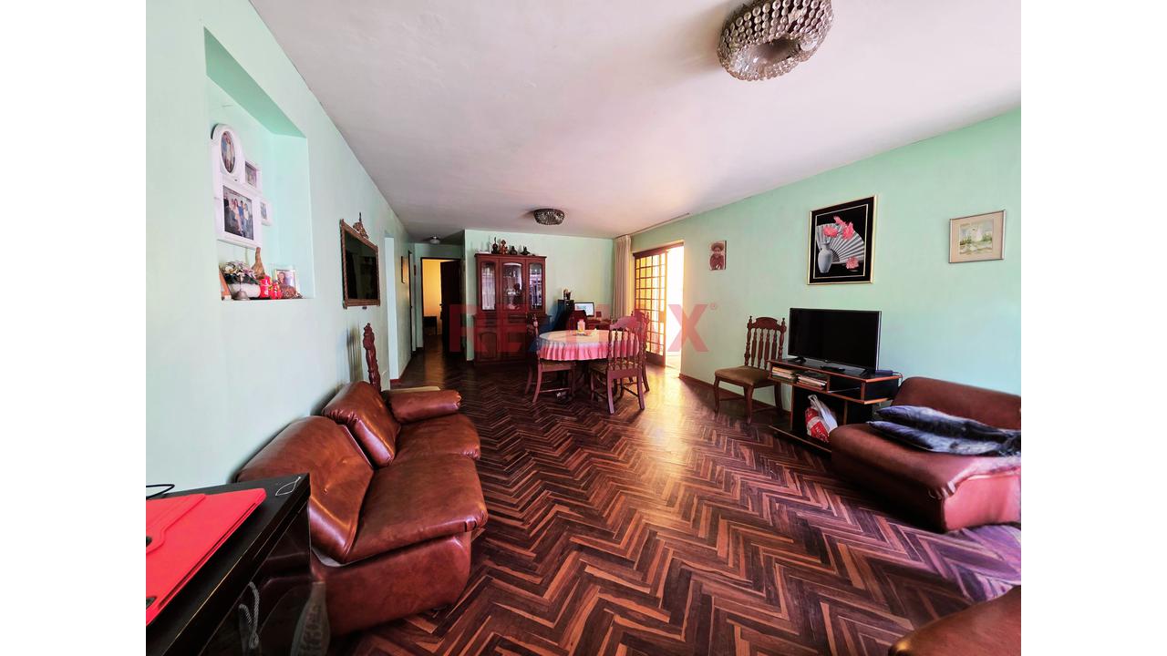 Vendo Casa De 160 M² Con Gran Potencial Y Accesos Independientes | San Miguel