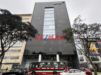 Venta De Oficina En Miraflores Con 2 Baños, 135 M2 Y 3 Cocheras - Amoblada
