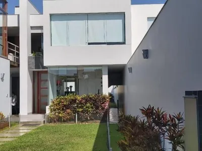 Venta de Casa en Chorrillos - Lima 4 Dormitorios