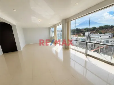 Duplex En Venta 5To Y 6To Piso Con Ascensor Urb El Rosario 2 Cerro Colorado