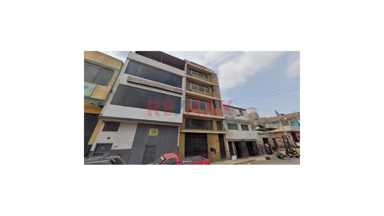 Se Vende Edificio En Av. Rivaaguero , El Agustino