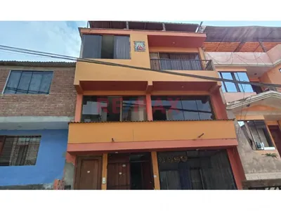 Venta de Casa en Villa María del Triunfo - Lima 9 Dormitorios