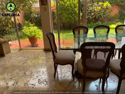 Venta de Casa en Santiago de Surco - Lima 4 Dormitorios