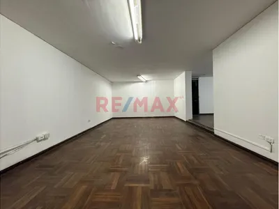 Alquiler De Oficina O Local Para Almacen En Primer Piso Con Estacionamiento