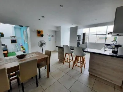 Venta de Casa de Playa en San Antonio - Cañete 4 Dormitorios