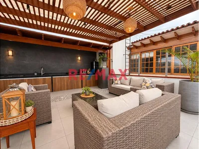 Venta Duplex 235 M² Urb. Tambo De Monterrico - Remodelado Con Acabados De Lujo