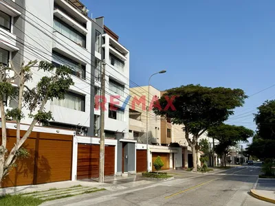 Departamento en venta · Jr. Pietro Marchand 567, San Borja · 93 m², 3 dorm.