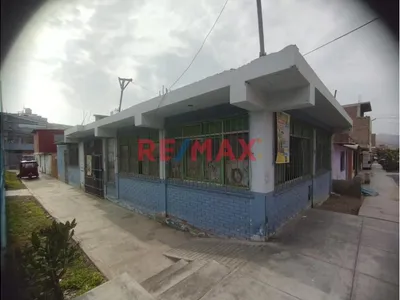 Se Vende Casa Como Terreno En Esquina Ventanilla 120 M2..