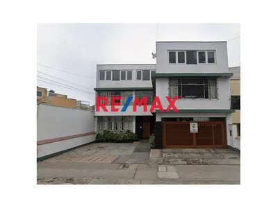 Casa En Venta En San Isidro Acondicionado Para Oficina