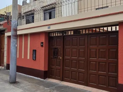 Venta de Casa en San Miguel - Lima 5 Dormitorios