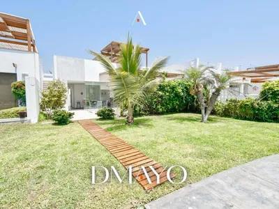 Casa en venta · Chilca · 200 m², 5 dorm.