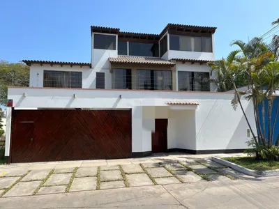 Venta de Casa en San Isidro - Lima 6 Dormitorios