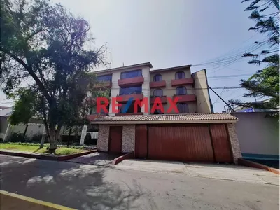 Venta Departamento En La Molina Primer Piso Elevado
