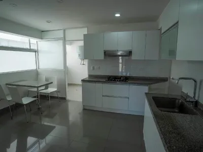 Venta de Departamento en Santiago de Surco - Lima 3 Dormitorios