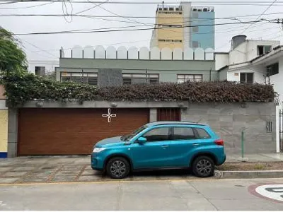 Venta de Casa en San Borja - Lima 4 Dormitorios 