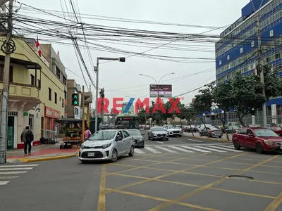 Atencion Inversores Terreno 600 M2 Comercial 7 Pisos Permitidos Zona Potencial En Av. Petit Thouards - San Isidro