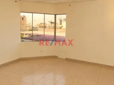 🏢 ¡Alquila Oficina De 70 M² En Excelente Ubicación En Los Olivos!