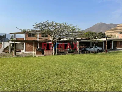 Venta De Casa De Campo Area 3,100 M2 En Pachacamac