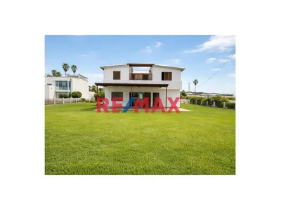 Venta De Casa De Playa En Lurín