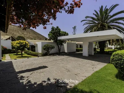 Venta de Casa en La Molina - Lima 4 Dormitorios