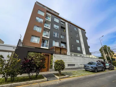 Venta de Departamento en Santiago de Surco - Lima 3 Dormitorios 