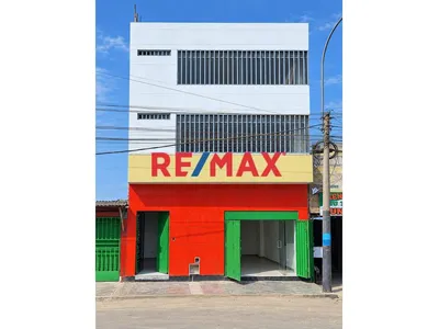 🔥 Local Comercial De 3 Pisos En Alquiler – En Plena Avenida - Pachacutec 🔥