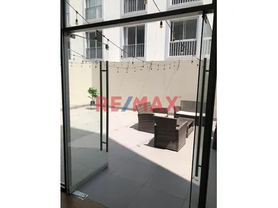 Venta Local De Estreno Con Excelente Ubicacion Av. Arequipa