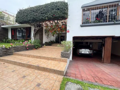 Venta de Casa en San Isidro - Lima 4 Dormitorios