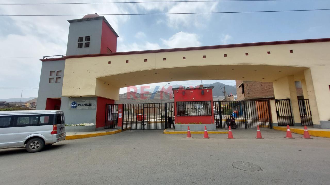 Venta De Terreno En La Planicie De Carabayllo En Esquina