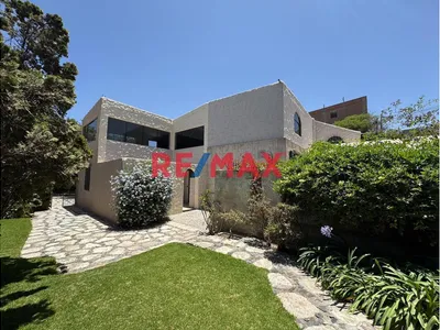 Vendo Hermosa Casa De Estilo Tradicional En La Av. Arancota - Entrada De Tiabaya