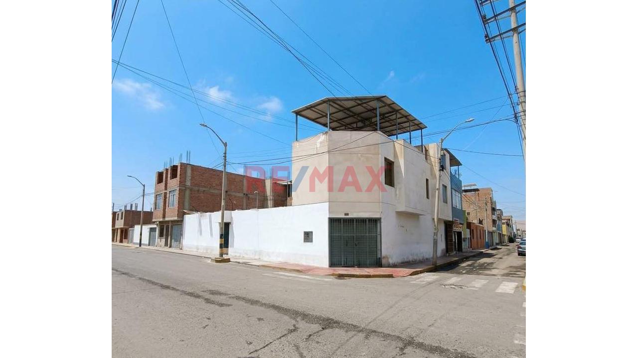 Se Vende Casa En Esquina