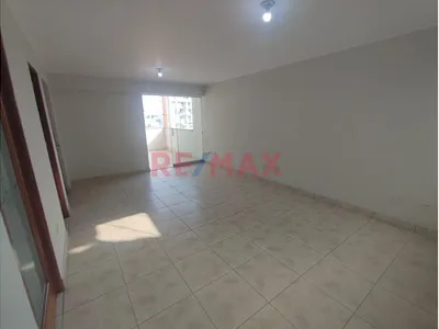 Alquilo Departamento 90.50 M² Con Terraza Y Vista A Parque: Límite De Ate Y La Molina