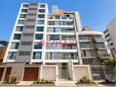 DEPARTAMENTO EN VENTA 1ER PISO EN URB. JORGE CHAVEZ / FRENTE A PARQUE - SURQUILLO