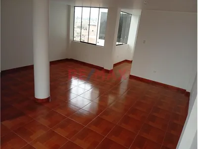 Vendo Departamento De 120 M² En Urb. El Pinar: A Un Paso Del Mall De Comas