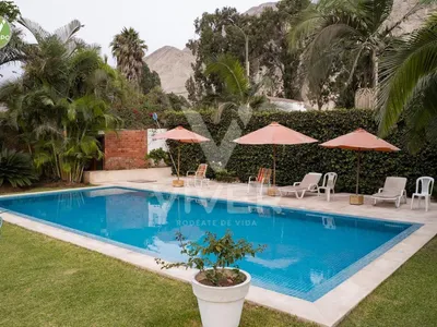 Alquiler de Casa en - Lima 4 Dormitorios 