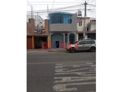 Casa Comercial En Venta