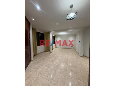 Venta De Departamento En 3Er Piso En Urb.Laguna Del Chipe